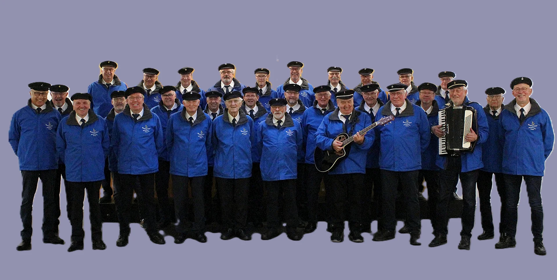 Shanty-Chor in blauen Jacken