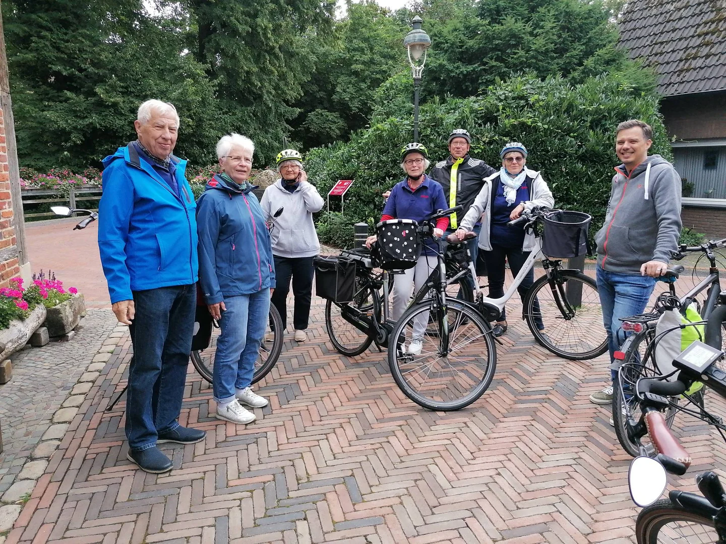 Start einer Radtour am Heimathaus